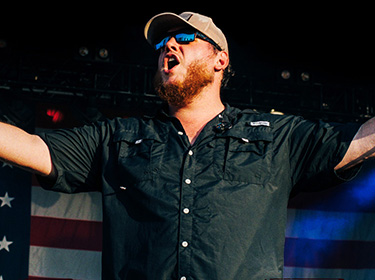 LUKE COMBS WITH SPECIAL GUEST ASHLEY MCBRYDE